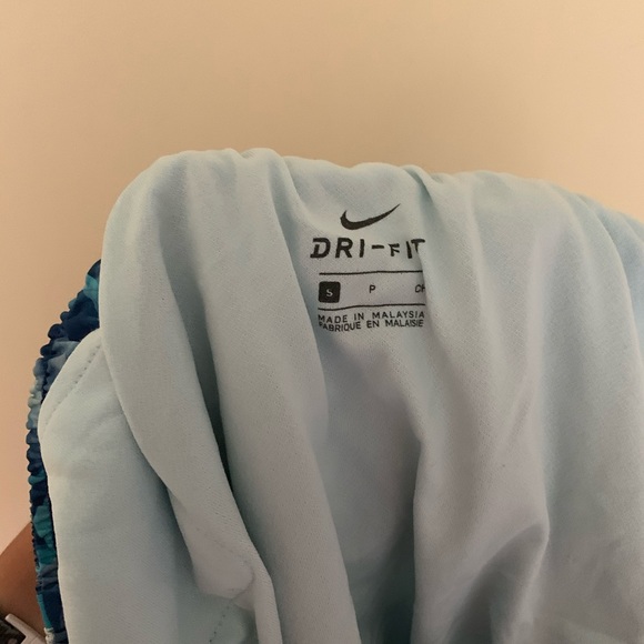 Nike shorts - Picture 3 of 3